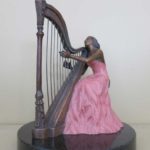 Harpiste - bronze 9x9x10